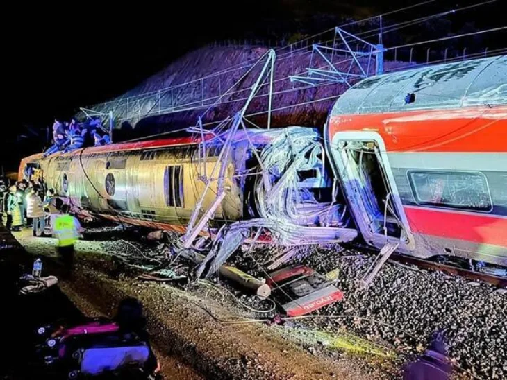 Spanija voz iskocili iz sina