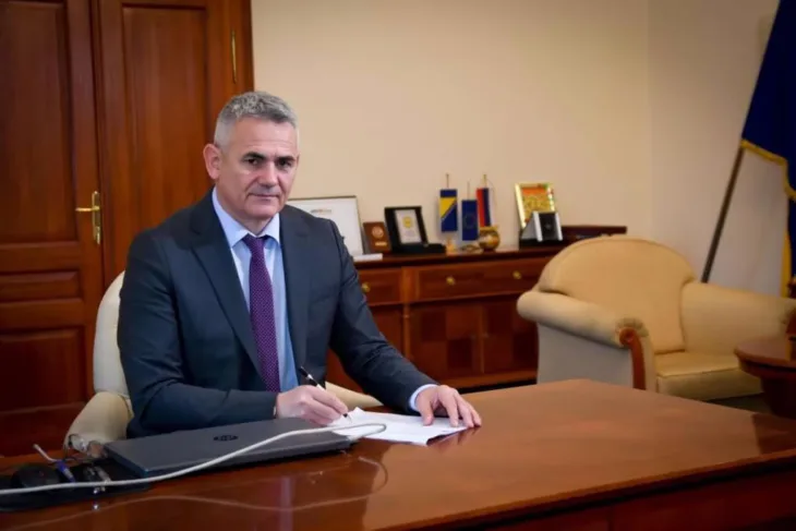 Nedžad Ned Puhovac