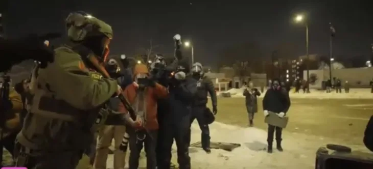 sad policija hotel suzavac