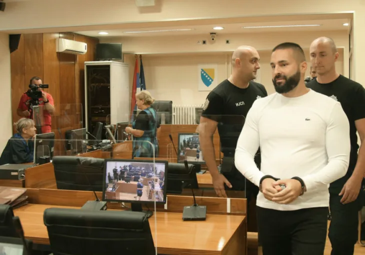 Sinisa Sakic kinez 01 scaled 872x610