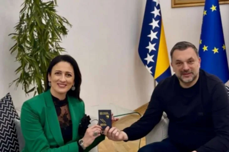 Arijana jasarevic i konakovic diplomatski pasos