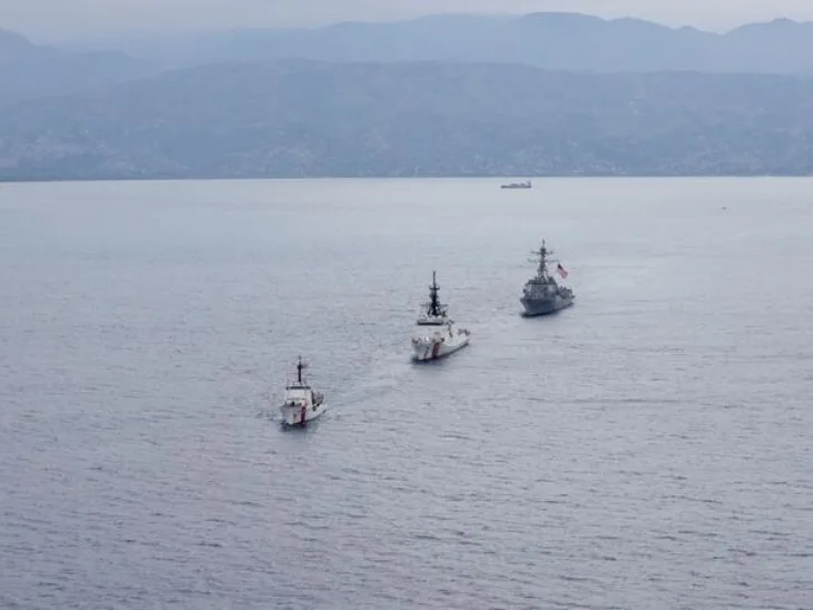 Americki ratni brodovi stigli uz obalu Haiti