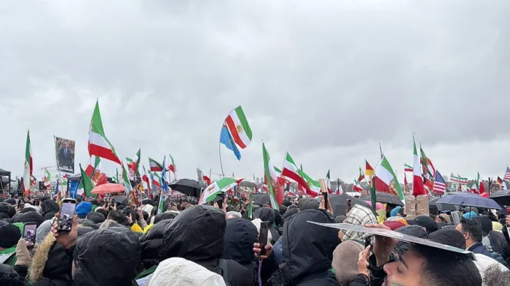 Minhen protest iran/ x