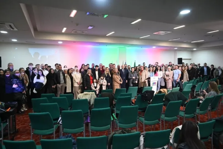 Sda zenica mladi clanovi1