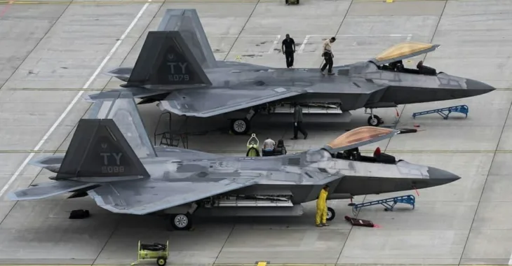 Avion F 22
