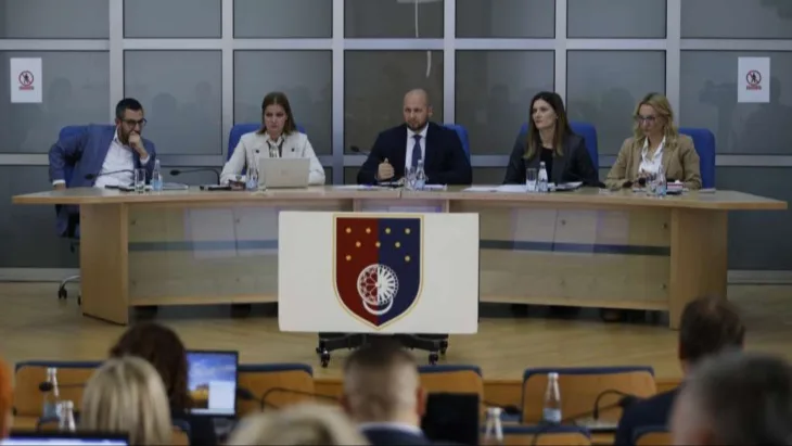 Skupstina KS 02 fena