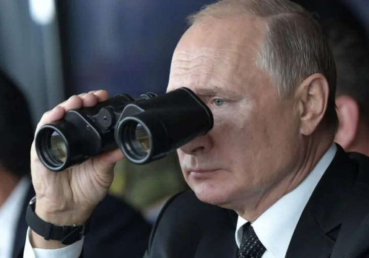 Vladimir putin dvogled 872x610