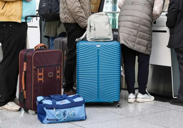 Aerodrom avion putnici 872x610