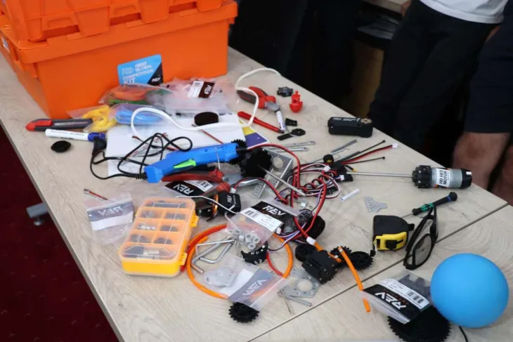 Richmond Park medunarodne srednje skole Sarajevo osvojili zlato na robotickoj olimpijadi