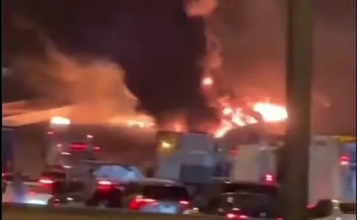 Iran napad na 03 Ambasada SAD a u Saudijskoj Arabiji u plamenu