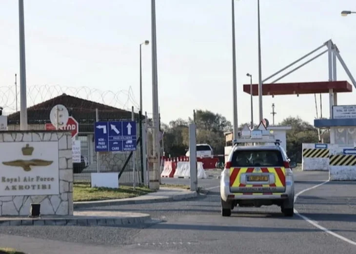 Kipar baza Britanija