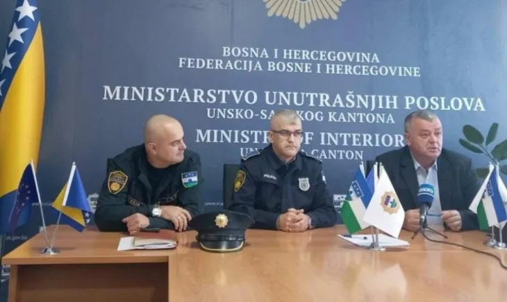 Politicari u USK sebi povecali platu za 40 a policajcima za 100  Sindikat policije Unsko-sanskog kantona