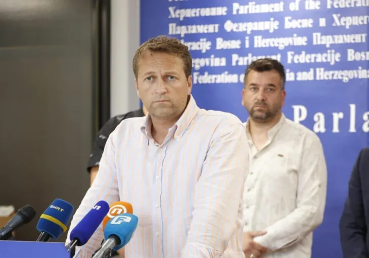 Adnan efendic 872x610