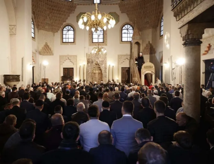 Bajram ramazan 2026 dzamija begova