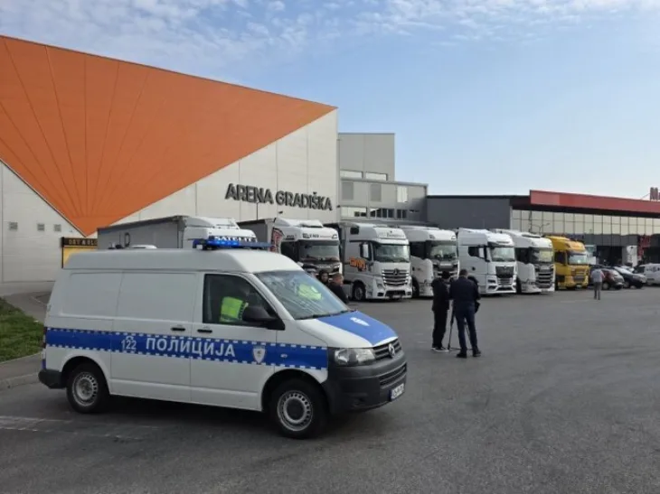 Prijevoznici se okupili i na Granicnom prijelazu Gradiska