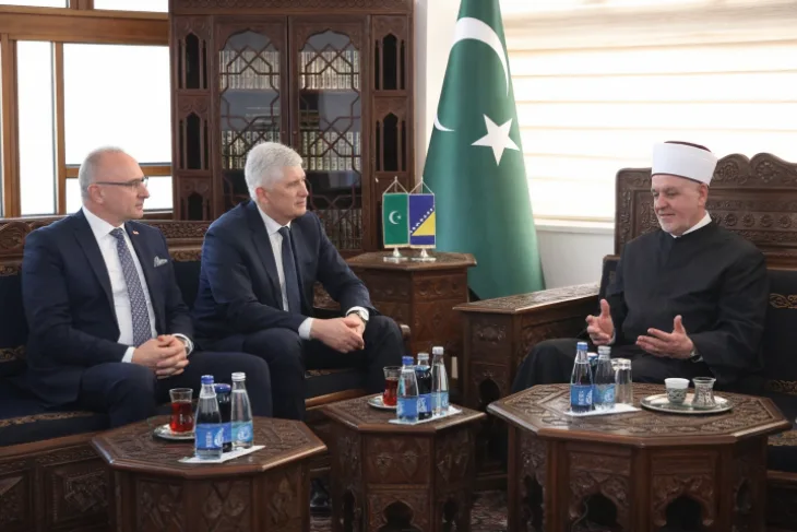 Gordan Grlic Radman i Dragan Covic i Husein ef Kavazovic etto