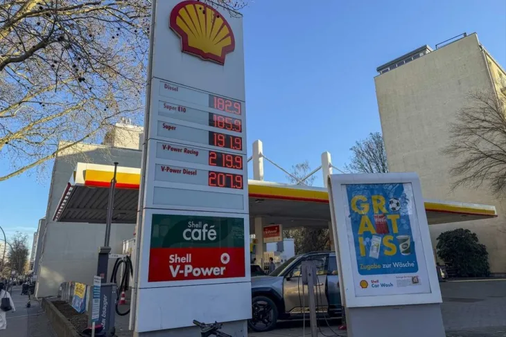 Shell njemacka bemzinksa pumpa