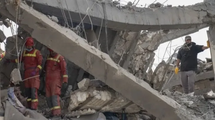 Iran 03 Pogodena zgrada u Teheran