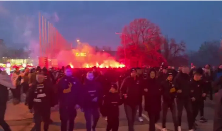 Korteo BH Fanaticosa zapalio Zenicu pred meč odluke sa Italijom  Zmajevi BH Fanaticos