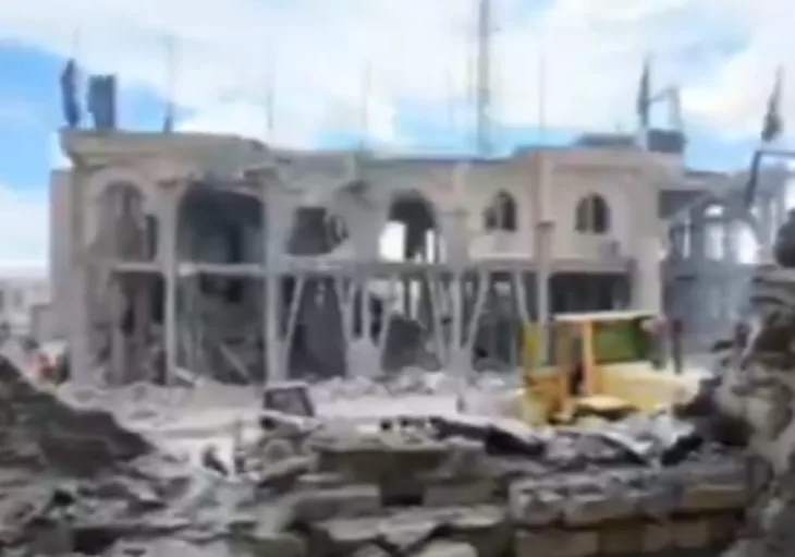 Dzamija iran napad 872x610