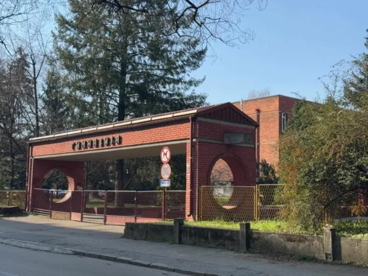 Skola banja luka Gimnazijia Ilustracija / Sanja Krasić Božić / Ringier