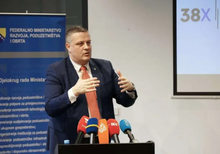 Vojin Mijatovic foto 872x610