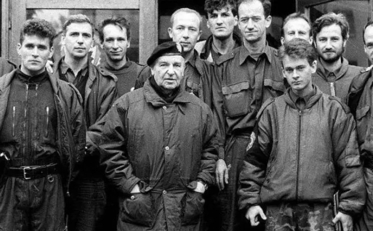 Dan Armija R Bi H alija