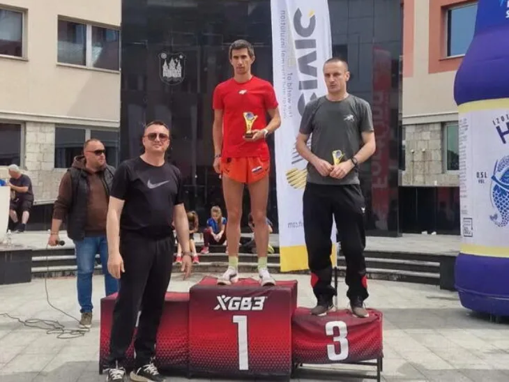 Pokrajčić i Manđeralo / fena