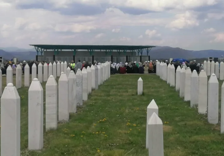 Vlasenica mezarje 872x610