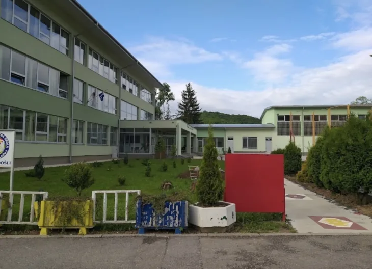 Sedma osnovna škola u Blažuju