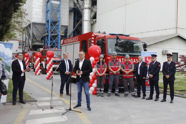 Lukavac cement vatrogasci vozilo