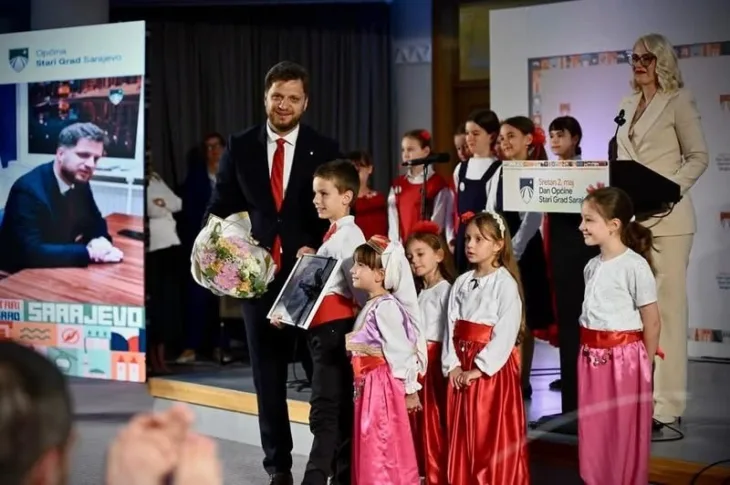 Opcina stari grad 2. maj svecanost/ Opcina Stari grad