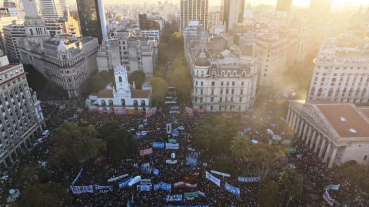 Argentina masovni protesti