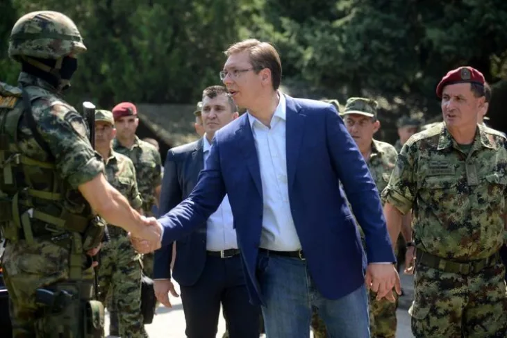Aleksandar Vucic vojska