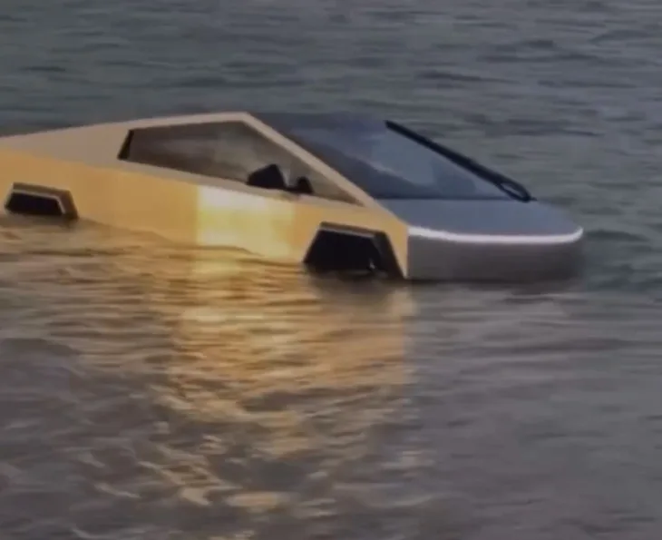 Teksas tesla u vodi
