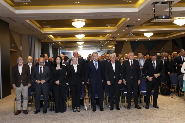 Sjednica Glavnog odbora Stranke Demokratske Akcije SDA povodom 36 godisnjice te stranke 1