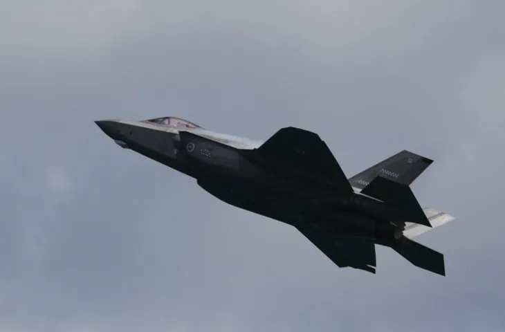 Borbeni avion