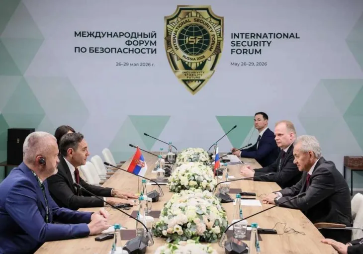 Aleksandar Vulin i Sergej Sojgu 872x610