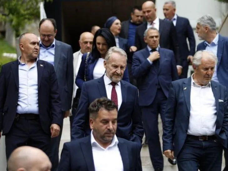 Bakir izetbegovic sda