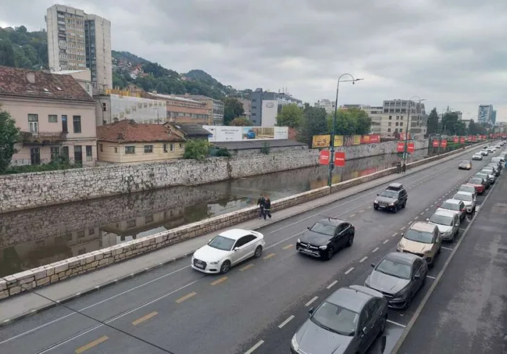 Sarajevo auta kisa prognoza cesta 3 872x610