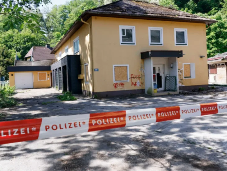 Austrija 06 Mumificirano tijelo pronadeno u zazidanom dijelu kuce Foto: Krone