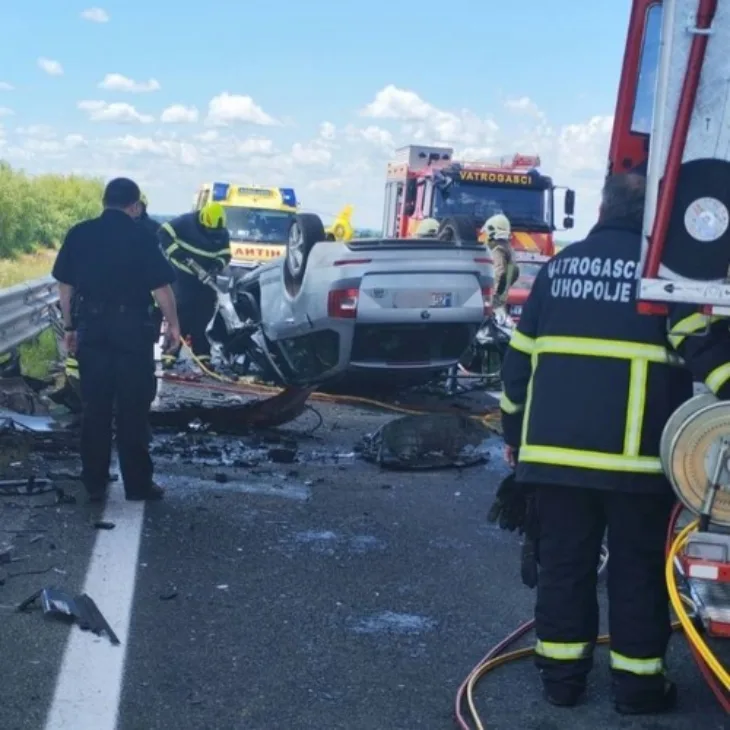 Hrvatska saobracajna nesreca kod vitrovice/ ICV