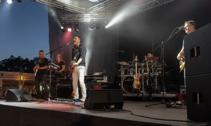 Tuzla koncert dzenan loncarevic