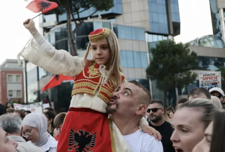 Albanija protesti