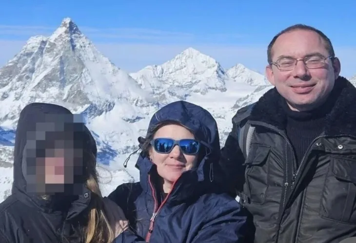 Holandija tinejdzerka ubistvo roditelja