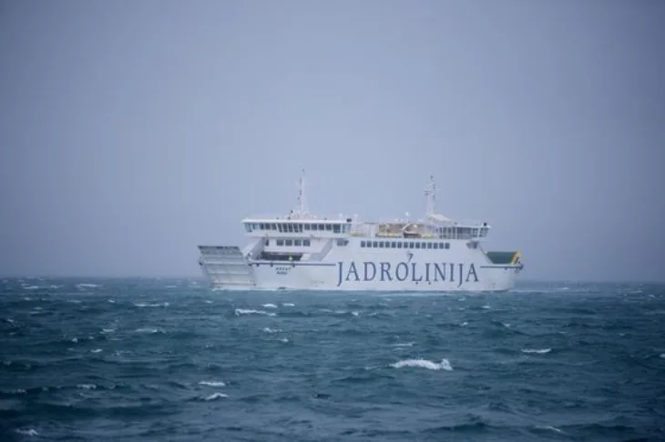 Trajekt jadrolinija