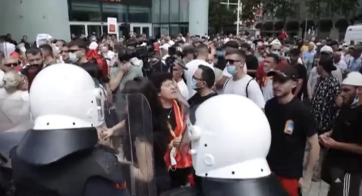 Albanija protesti