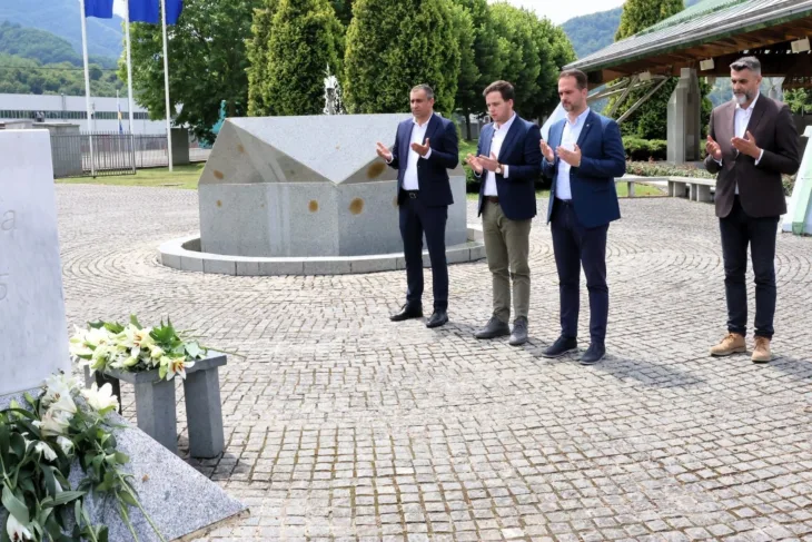 Srebrenica delegacija vlade ks u potočarim