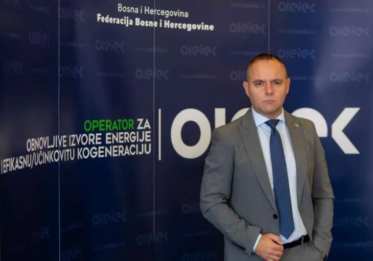 OI Ei EK 872x610