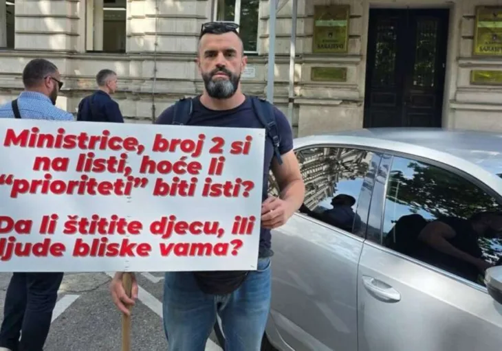 Mirnes Fatić protest 872x610
